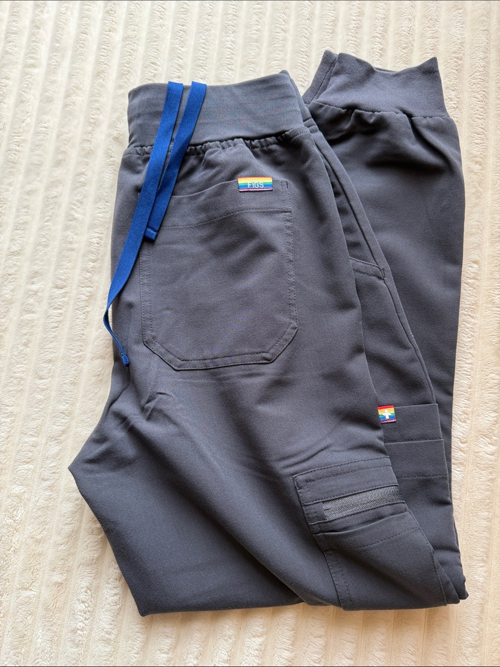 Figs Women’s Rainbow Pride Scrub Set in Charcoal Grey - XS / XSP